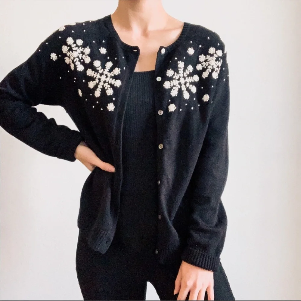 Eddie Bauer Vintage Collectibles Cardigan - Snowflakes Angora Rabbit Wool - M L - Picture 1 of 5